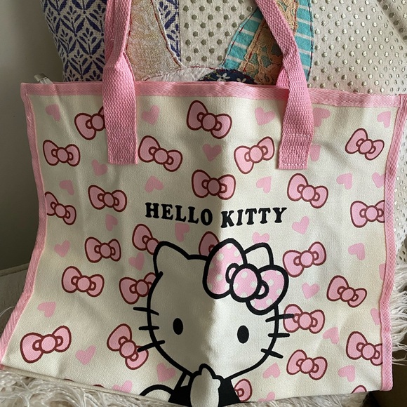 SANRIO Hello Kitty Canvas Tote / NWOT - Picture 5 of 5